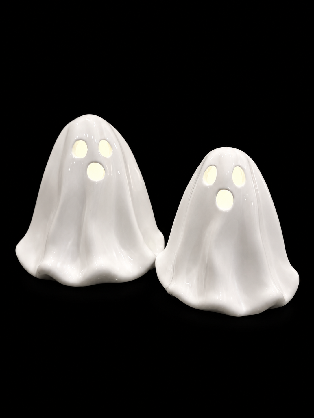 Lighted Flowy Ghost