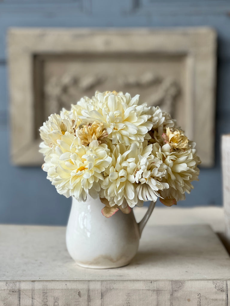 Chantilly Mum Bouquet